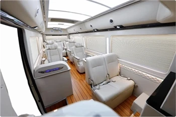 A 2023-as Toyota Coaster beépített KTV-vel és ugyanazzal a légüléssel rendelk...