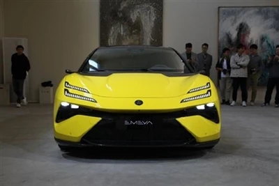 Tiszta elektromos szuperautók millióinak statikus tapasztalata, Lotus Emeya
