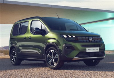 A Peugeot E-Rifter hivatalos térképének két változata érhető el.
