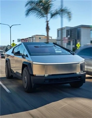 Tesla Cybertruck HD részletes expozíció