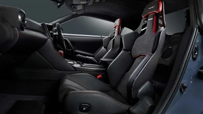 Ismét áttervezték a Nissan GT-R-t. Mennyi ideig lehet eladni az R35-öt?