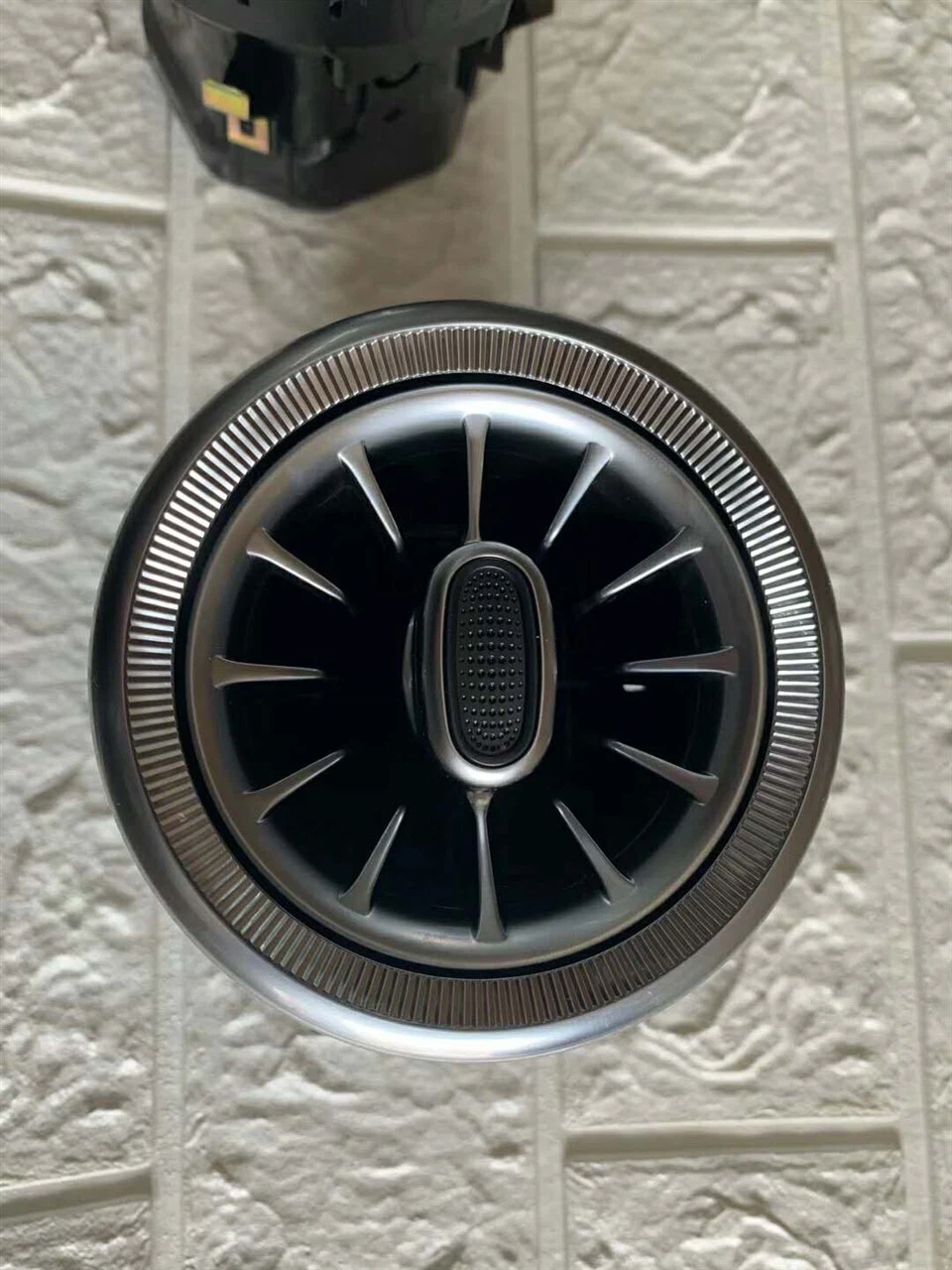 Dashboard vents