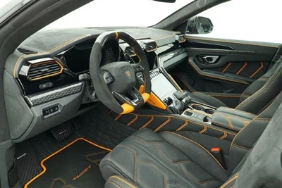 A Mansory bemutatja az új módosított Mansory Venatust